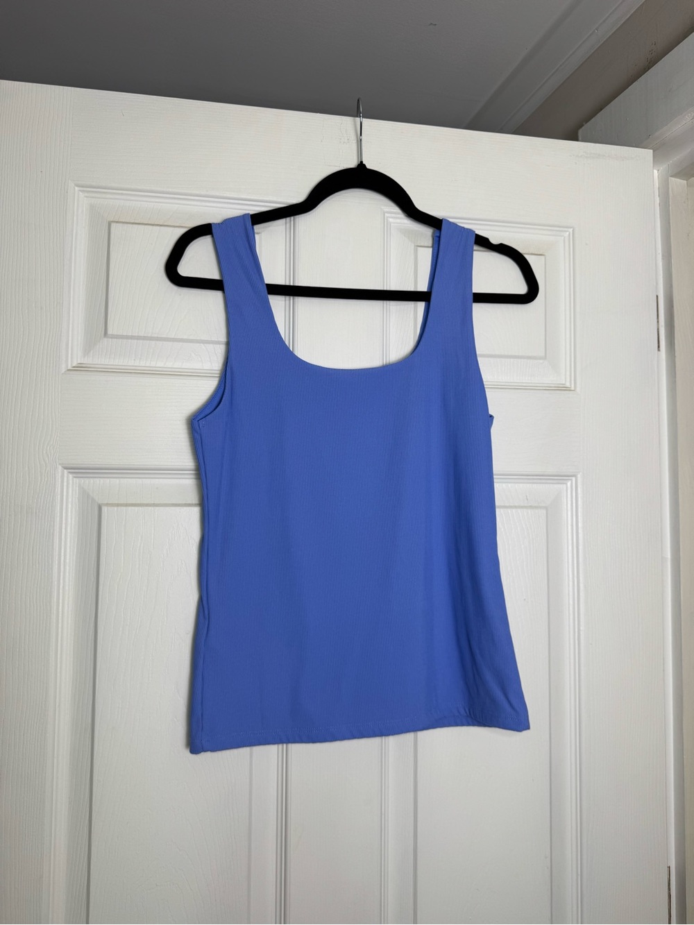 Tahari Periwinkle Scoop Neck Tank Top